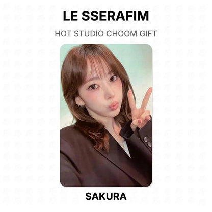 LE SSERAFIM HOT STUDIO CHOOM GIFT Official Photocard