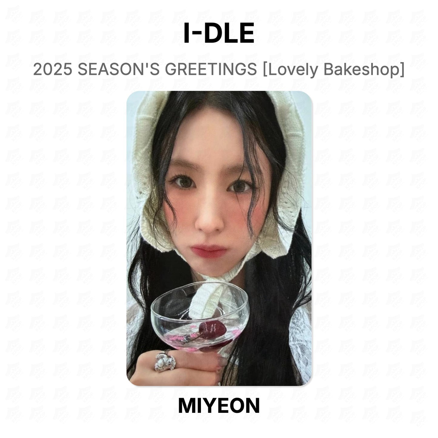 I-DLE 2025 SEASON'S GREETINGS [Lovely Bakeshop] Official Photocard