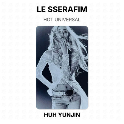 LE SSERAFIM HOT UNIVERSAL Official Photocard