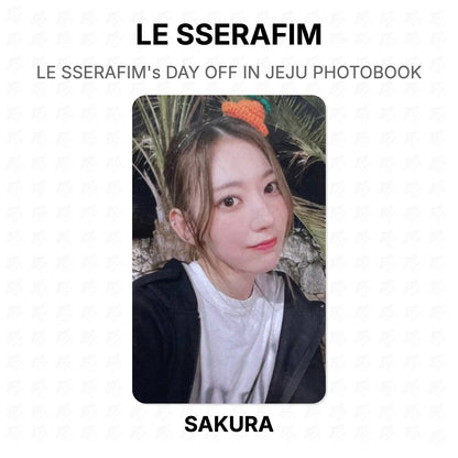 LE SSERAFIM LE SSERAFIM's DAY OFF IN JEJU PHOTOBOOK Official Photocard